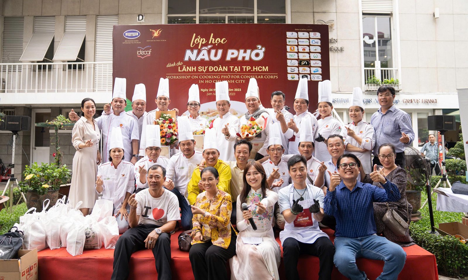 Workshop Nấu Phở cho lãnh sự đoàn